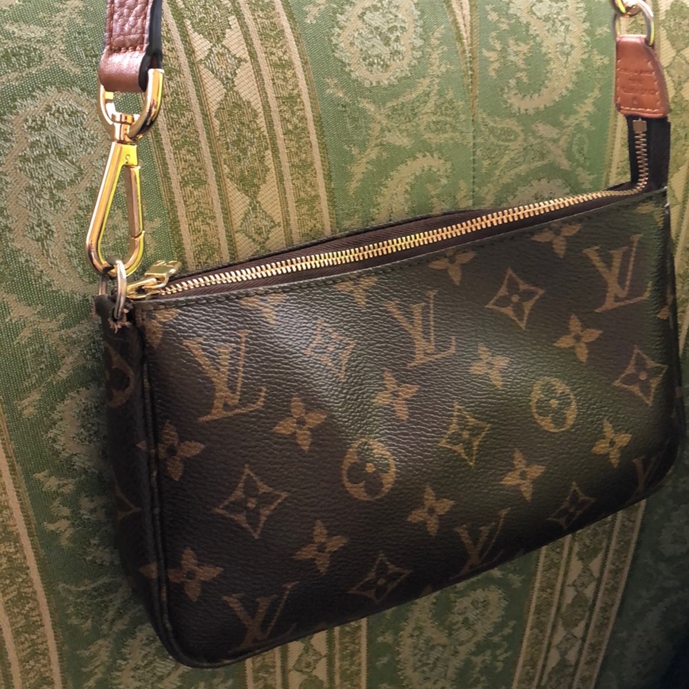 Authentic pochette